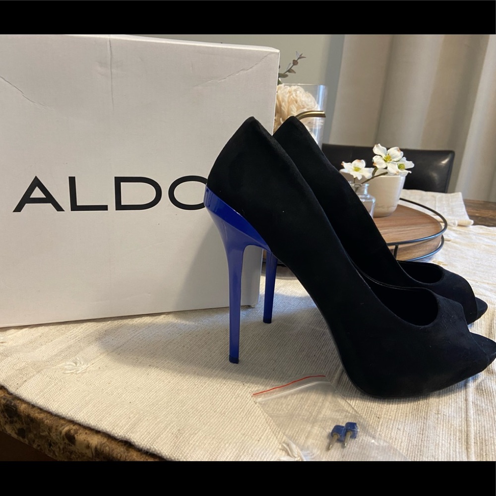 Aldo black with blue heel pumps size 10, suede material